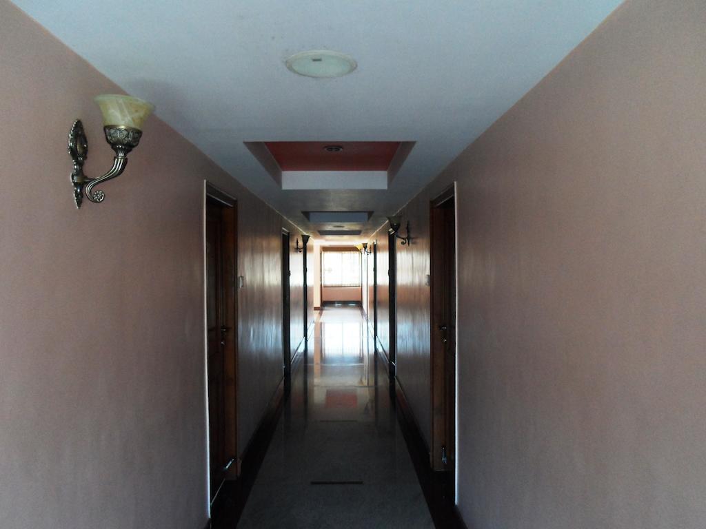 The Chakrie Residency Hotel Tirupati Eksteriør bilde