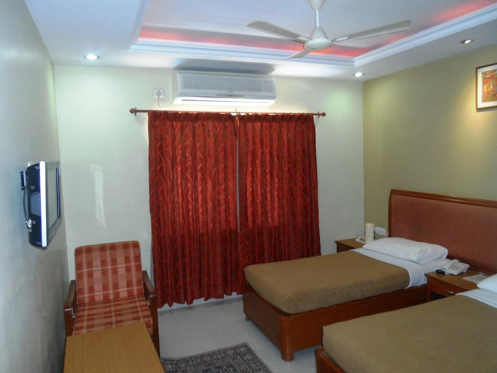 The Chakrie Residency Hotel Tirupati Eksteriør bilde
