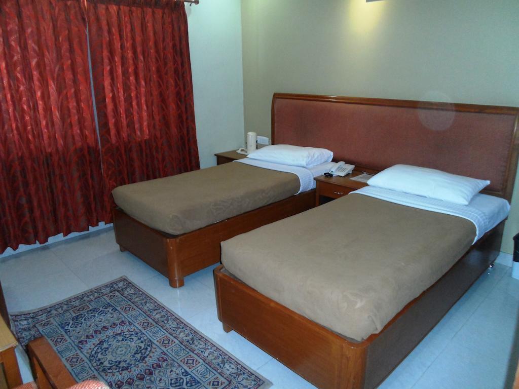 The Chakrie Residency Hotel Tirupati Eksteriør bilde